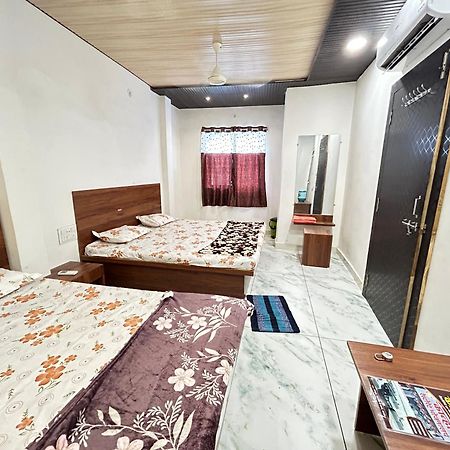 אויאיין Hotel Shree Sidhi Vinayak מראה חיצוני תמונה