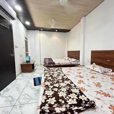 אויאיין Hotel Shree Sidhi Vinayak מראה חיצוני תמונה