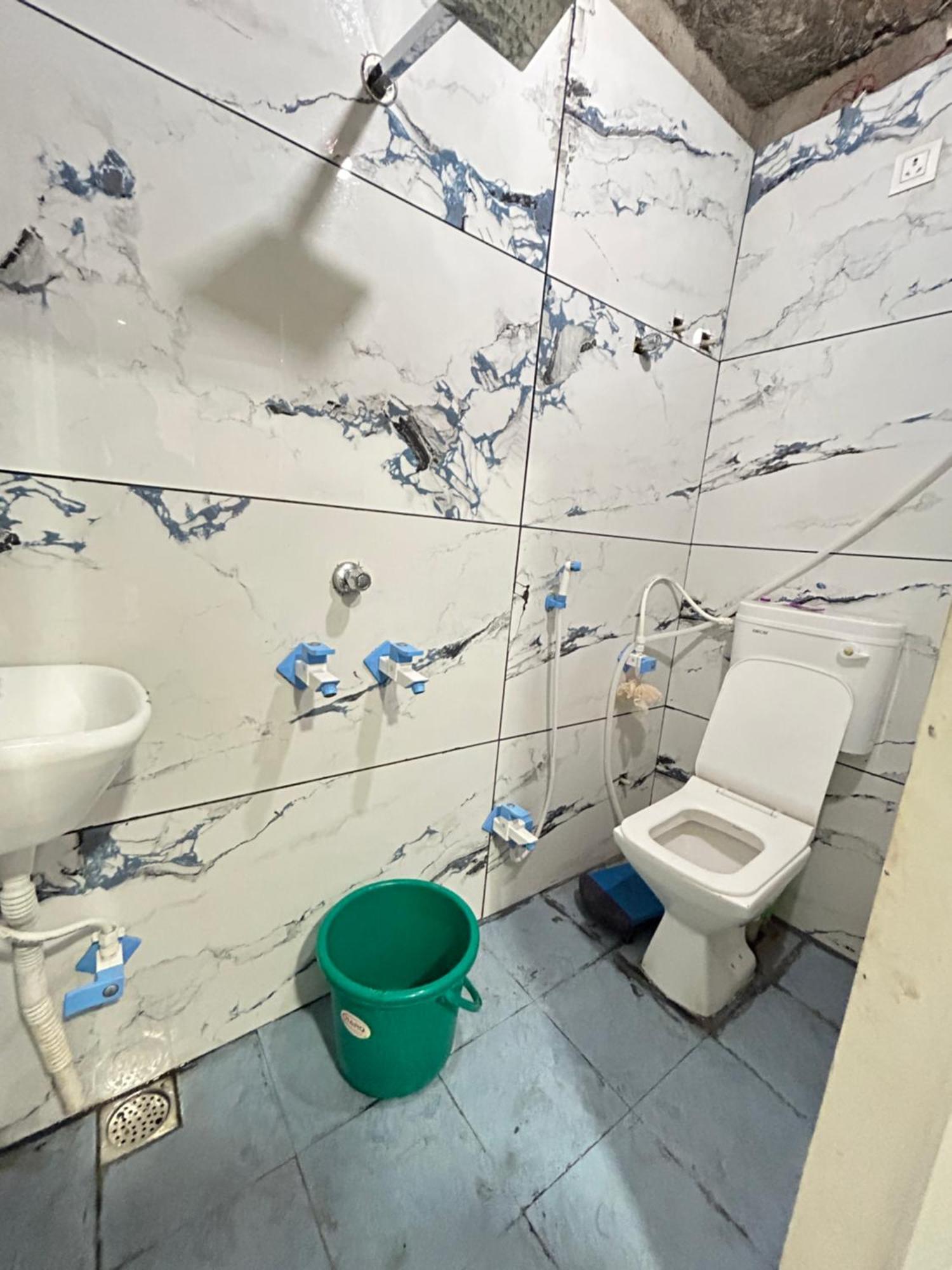 אויאיין Hotel Shree Sidhi Vinayak מראה חיצוני תמונה
